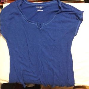 Old navy tee shirt